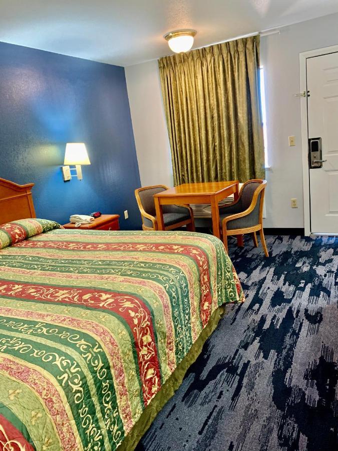 Scottish Inns Westcott Street Хьюстон Экстерьер фото
